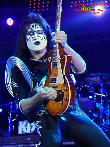 kiss tommy thayer